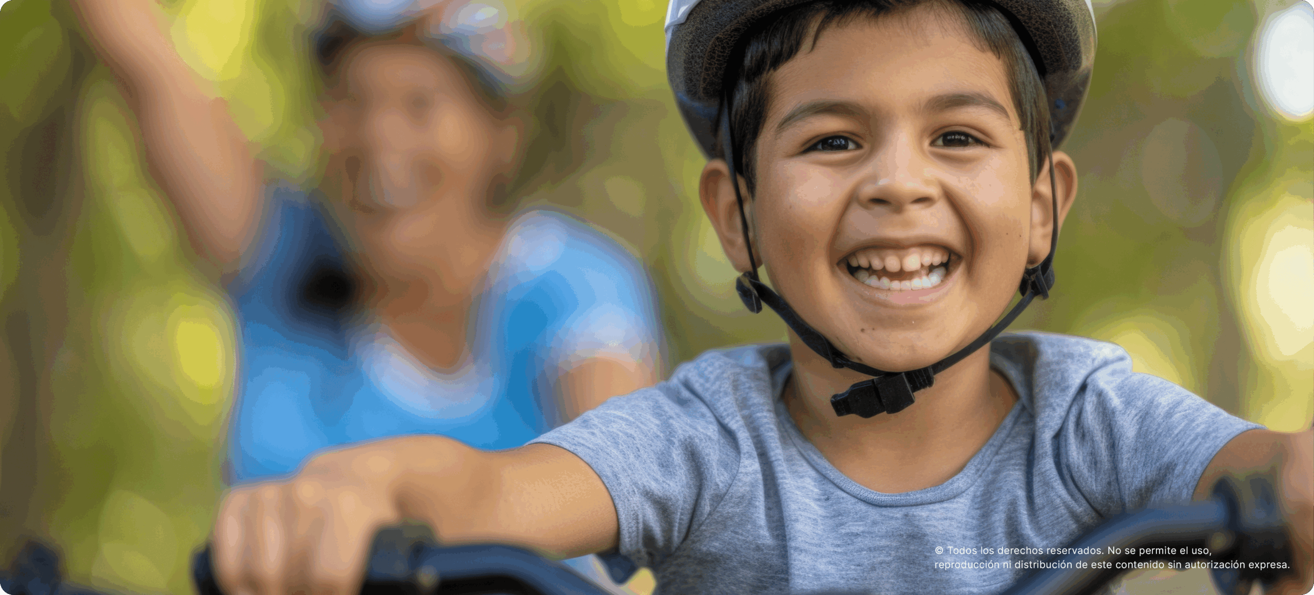 Ciclo vía para niños. Disfruta de la tranquilidad de ver crecer a los más pequeños en un entorno seguro, montando bicicleta,